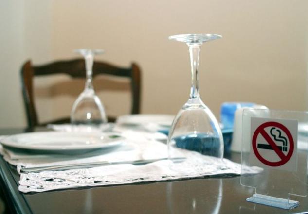 Αρχή Διαφάνειας: Καινοφανές μόρφωμα οι λέσχες καπνιστών