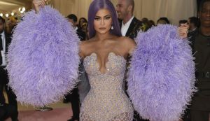 Η Κάιλι Τζένερ έκανε βόλτα με την κόρη της