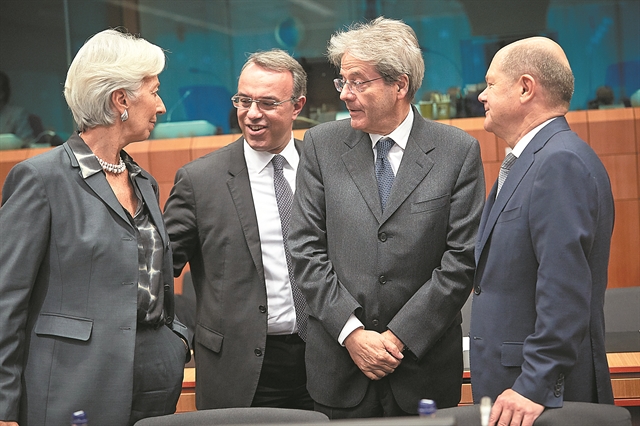 Ραντεβού τον Μάρτιο για τα πλεονάσματα