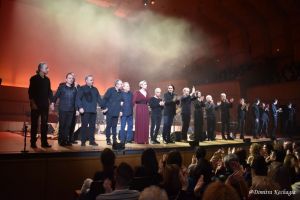 Επανεκκίνησημε 2+1 κινήσεις