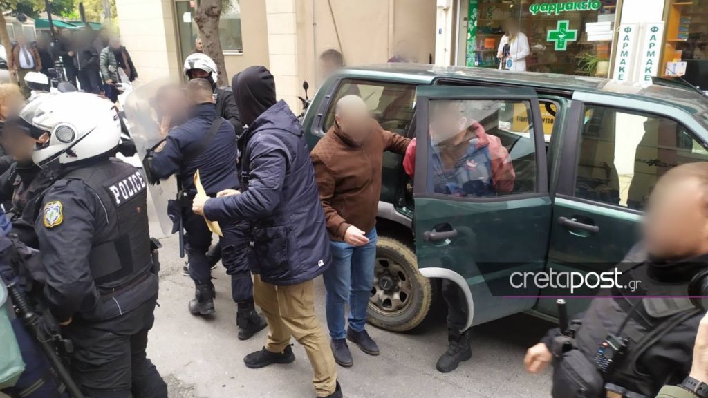 Συγγενείς του 80χρονου πήγαν να λιντσάρουν τον δολοφόνο – Ξεσπά η κόρη του θύματος