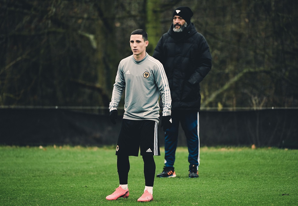 Έκανε «θόρυβο» στην πρώτη του προπόνηση με την Γουλβς ο Ποντένσε