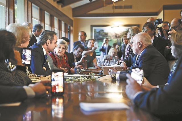 Ραντεβού με τριπλό στόχο στη σκιά δύο κρίσεων