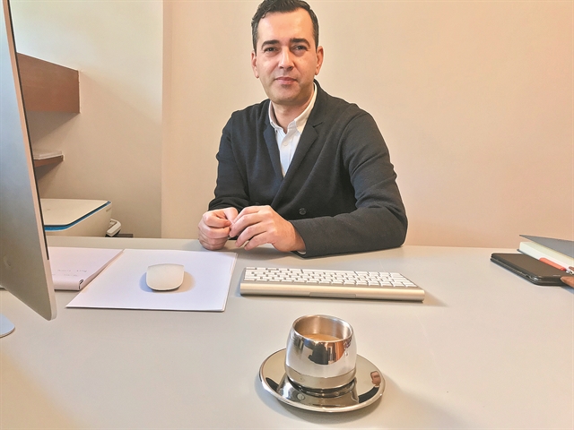 «Το παρελθόν ήταν πάντα παγίδα για τους Ελληνες»