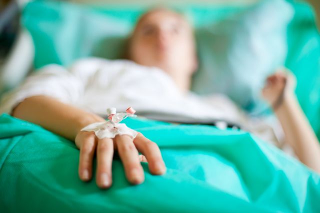 Νίκαια: Ασθενείς κάνουν μεταγγίσεις στην παγωνιά λόγω βλάβης στη θέρμανση