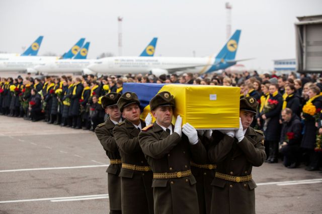 Συντριβή Boeing: Επαναπατρίστηκαν οι σοροί των Ουκρανών
