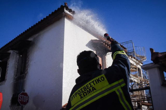 Τραγωδία στο Άργος: Νεκρά εντοπίστηκαν τα δύο αδέλφια μετά την πυρκαγιά στο σπίτι τους