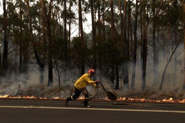 Μετά τις φονικές πυρκαγιές κυκλώνας απειλεί το βορειοδυτικό τμήμα της Αυστραλίας