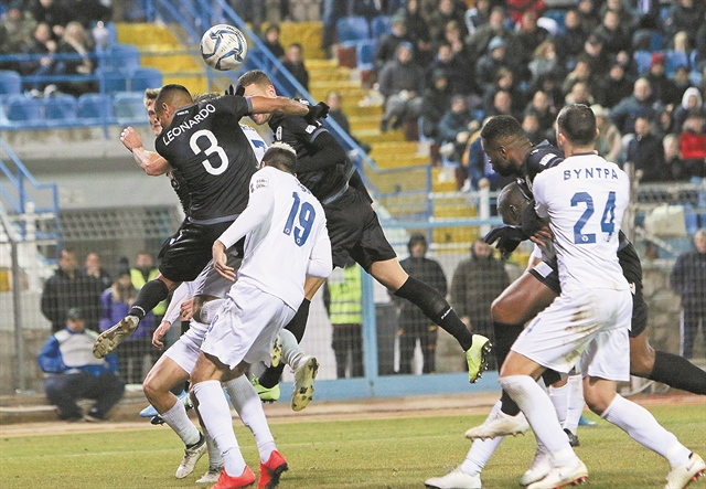 Ο Καρλίτος και οι υπόλοιποι