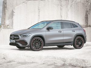 Πρώτη στα premium η Mercedes-Benz