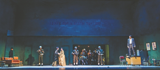 Γενέθλια στη Λυρική με τη «Νυχτερίδα»