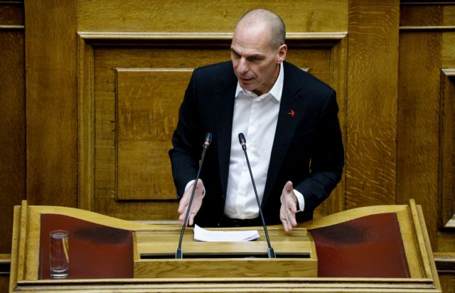 Βαρουφάκης: Προαπαιτούμενο για την ανάπτυξη, η αναδιάρθρωση του χρέους