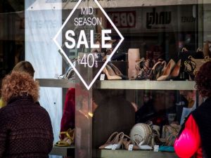 Ανοιχτά σήμερα τα εμπορικά καταστήματα