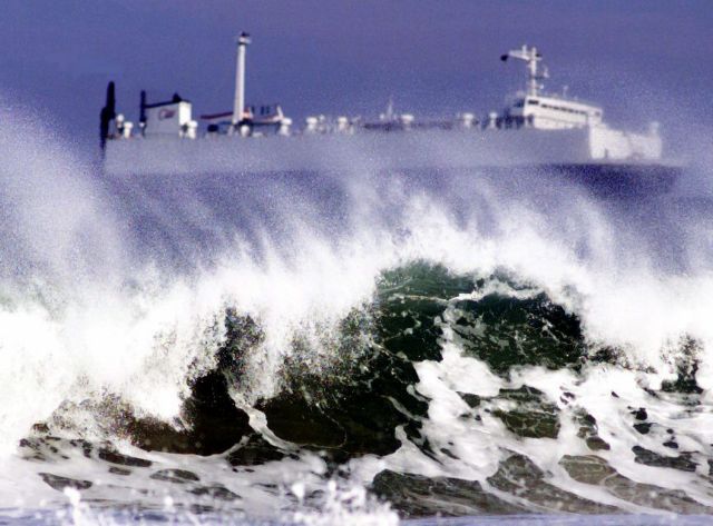 Σκιάθος: Πλοίο με 48 επιβάτες προσάραξε σε βραχονησίδα