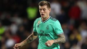 Βίντεο: Ο Κρόος σκόραρε από το κόρνερ την ώρα που ο γκολκίπερ… μιλούσε με αμυντικό!