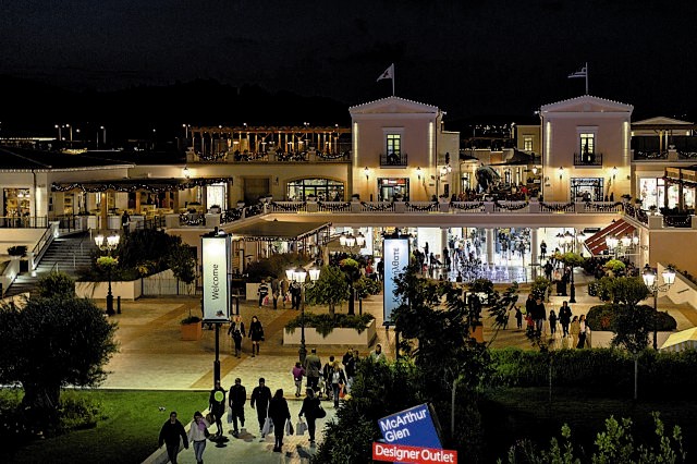 Ξεκίνησε πόλεμος για τις Κυριακές