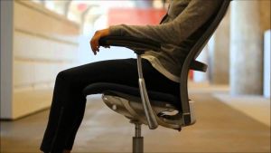 Η καθιστική ζωή… σκοτώνει το σώμα – Χρήσιμες συμβουλές για να ανακουφιστείτε