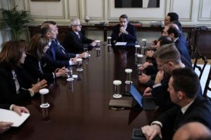 Συνάντηση Μητσοτάκη με τους Έλληνες εφοπλιστές για το μνημόνιο χορηγίας στα δημόσια νοσοκομεία