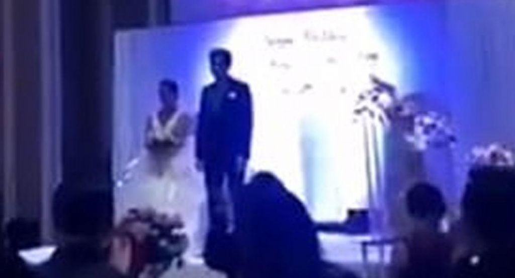 Χαμός σε γάμο: Ο γαμπρός έδειξε βίντεο της νύφης την ώρα που τον απατούσε