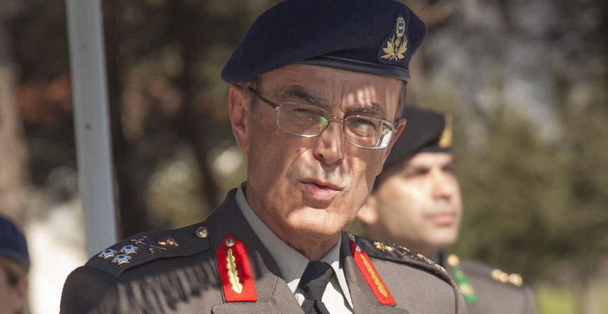 Με «καρφιά αποχώρησε ο πρώην αρχηγός ΓΕΣ