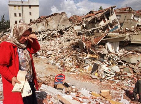 Σεισμός στην Τουρκία : 21 νεκροί και πάνω από 1.000 τραυματίες