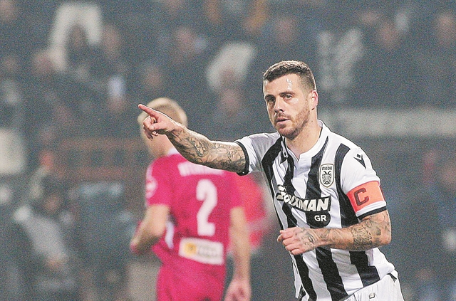 Εμψυχώνει τους παλιούς