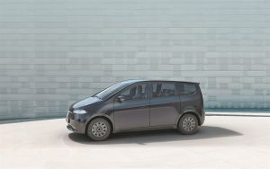 SONO SION: ΤΟ ΠΡΩΤΟ ΗΛΙΑΚΟ – ΗΛΕΚΤΡΙΚΟ ΙΧ ΜΠΑΙΝΕΙ ΣΤΗΝ ΓΡΑΜΜΗ ΠΑΡΑΓΩΓΗΣ