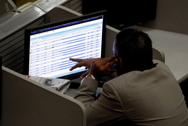 Ράλι στα ελληνικά ομόλογα μετά από την αναβάθμιση της οικονομίας από τον Fitch