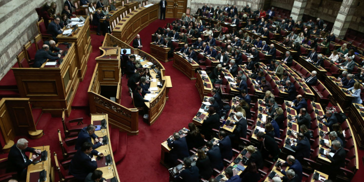 Βουλή: Με 175 «υπέρ» εγκρίθηκε η αμυντικής συνεργασία Ελλάδας – ΗΠΑ