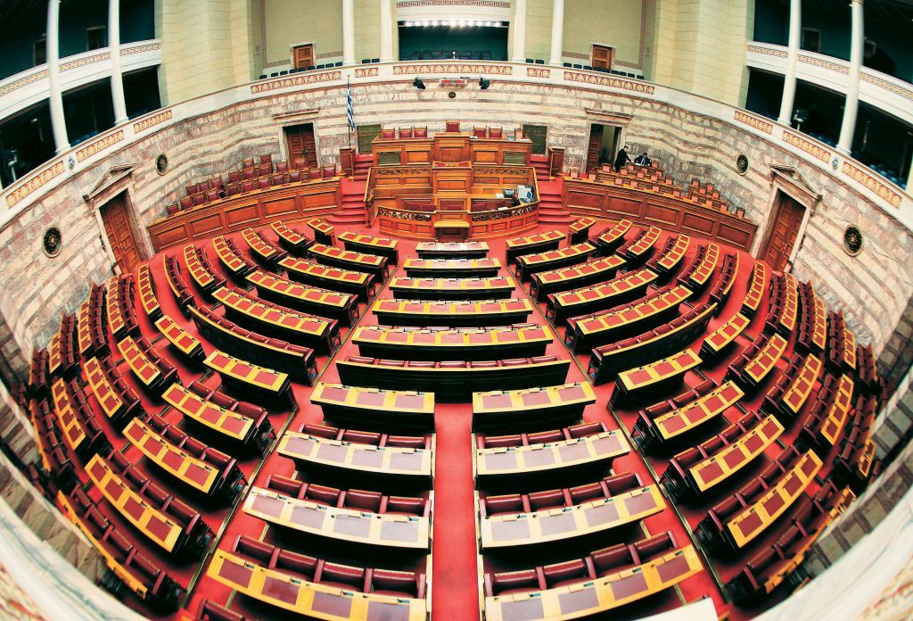 Στη Βουλή εισέρχονται για επεξεργασία 15 νομοσχέδια