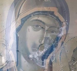 Πυροβόλησαν… εικόνες σε ξωκλήσια της Θάσου [Εικόνες]