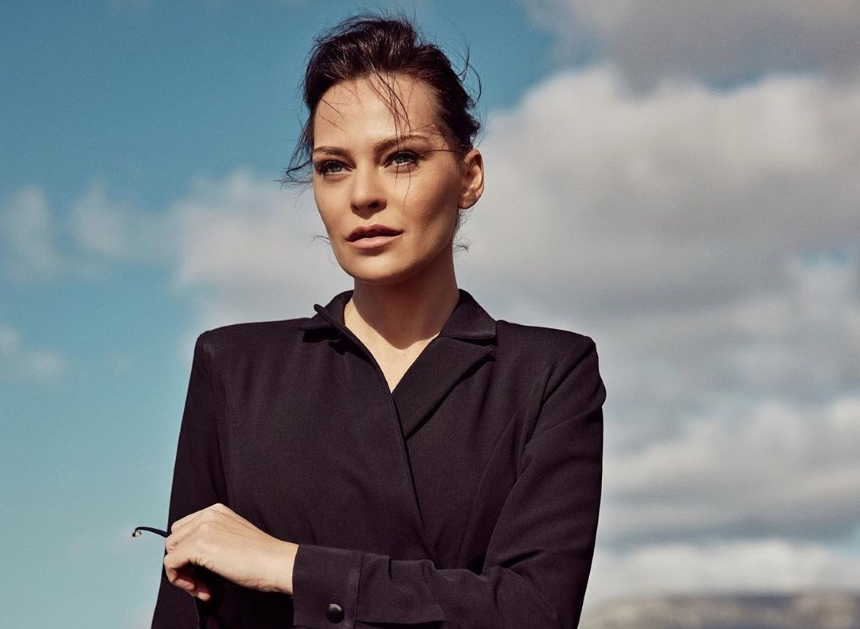 Υβόννη Μπόσνιακ: Η νέα γεμάτη στιλ φωτογράφισή της