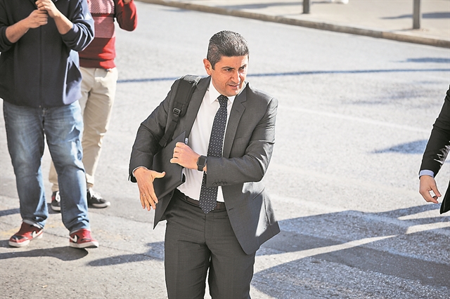 Οταν οι αστειότητες γυρνάνε μπούμερανγκ