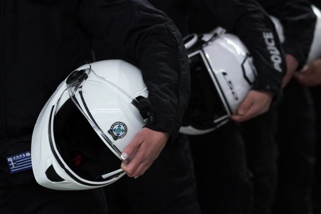 Αντιπολίτευση: Απότοκο του δόγματος «νόμος και τάξη» το χαστούκι του αστυνομικού στον ανήλικο