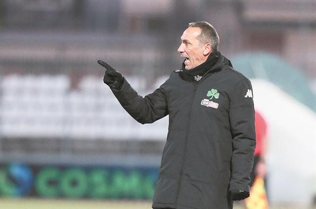 Αν δεν τους βγάζει στη σέντρα δεν διορθώνονται…