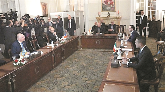 «Πυρά» στην Τουρκία από τη συμμαχία των «5»