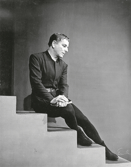 Η κριτική ως δημόσια ανάληψη ευθύνης