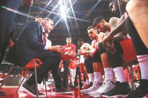 Στην κόψη του ξυραφιού