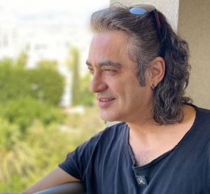 Διονύσης Σχοινάς: Πρώτη ανάρτηση μετά τη ληστεία