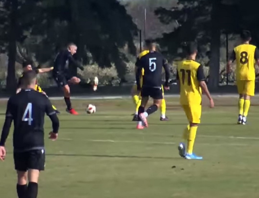 Το αστείο πέναλτι που πήρε ο ΠΑΟΚ στο ντέρμπι της Κ19 με την ΑΕΚ