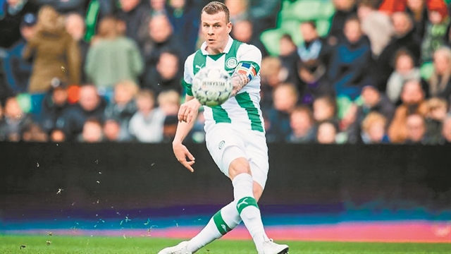 Η ΑΕΚ κοιτάζει Μεμίσεβιτς