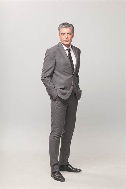 Σαρώνει το «Live News»