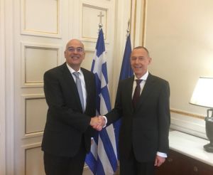 Συνάντηση Δένδια με Ρώσο πρέσβη για διμερή και περιφερειακά θέματα