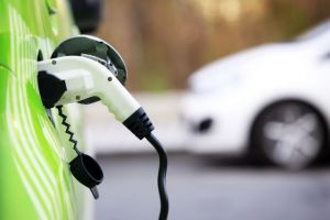 Ηλεκτρικά αυτοκίνητα : Ο λόγος που γίνονται ανάρπαστα στη Νορβηγία
