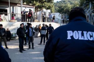 Ετοιμη για μπλόκο σε ασυνόδευτα προσφυγόπουλα από την Ελλάδα η κυβέρνηση Τζόνσον