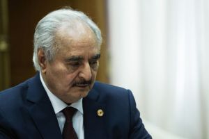 Εκνευρισμός στα τουρκικά ΜΜΕ με την επίσκεψη Χαφτάρ στην Ελλάδα