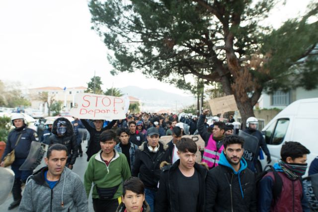 Παρών ο ΣΥΡΙΖΑ στην τροπολογία για τις ΜΚΟ – Δήθεν έλεγχος λέει το ΚΚΕ