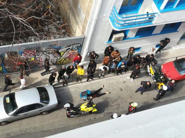 Σκηνές τρόμου μέρα μεσημέρι: Βίντεο – ντοκουμέντο από το κέντρο της Αθήνας