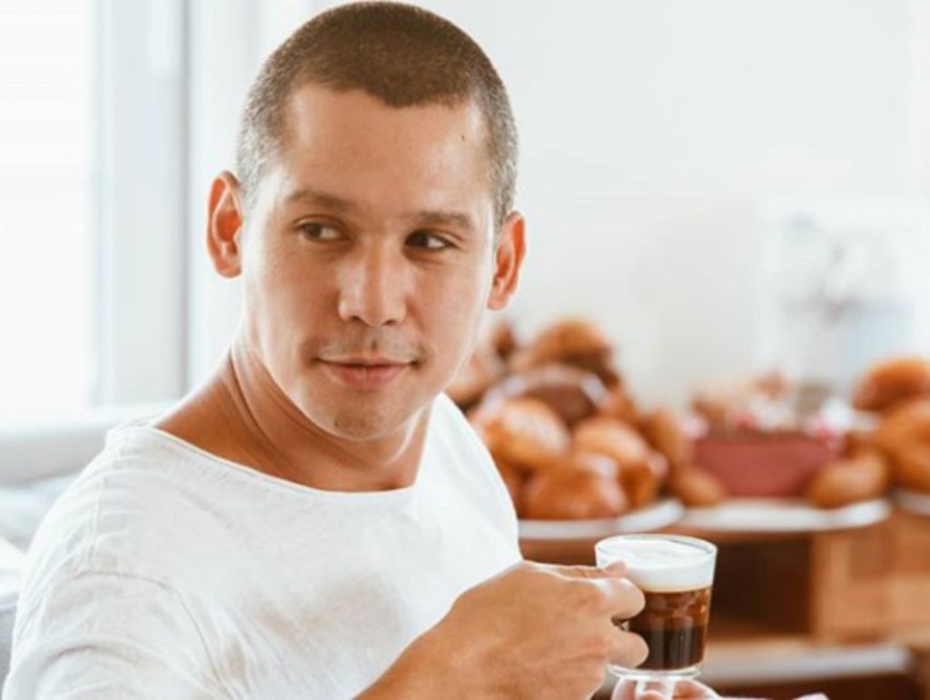 Σωτήρης Κοντιζάς: Βίντεο ντοκουμέντο να μαγειρεύει πριν γίνει διάσημος