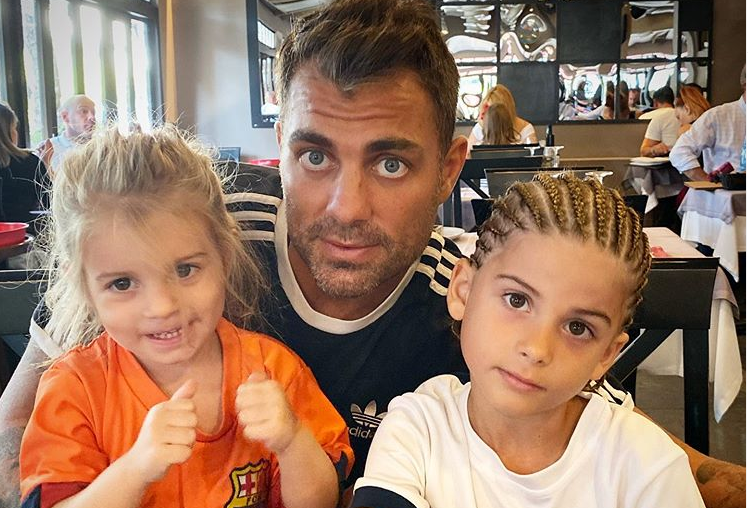 Στέλιος Χανταμπάκης: Δείτε τι έκανε μαζί με τα παιδιά του